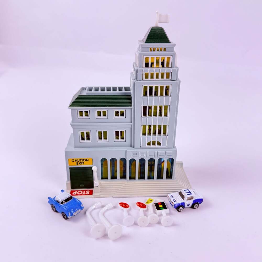 Vintage Micro Machines City Scenes Police Station Playset 1989 Galoob